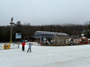 Skiing in the rain - just wait a few minutes and enjoy the soft snow.